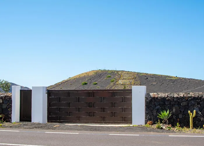 Casa Mar De Lava -escapada Activa En Masdache, Corazon De Lanzarote Tías